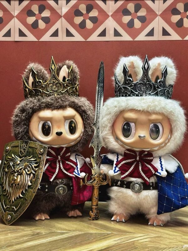 🛡️ POP MART Labubu – Royal Knight Duo Set (58cm Limited Edition)